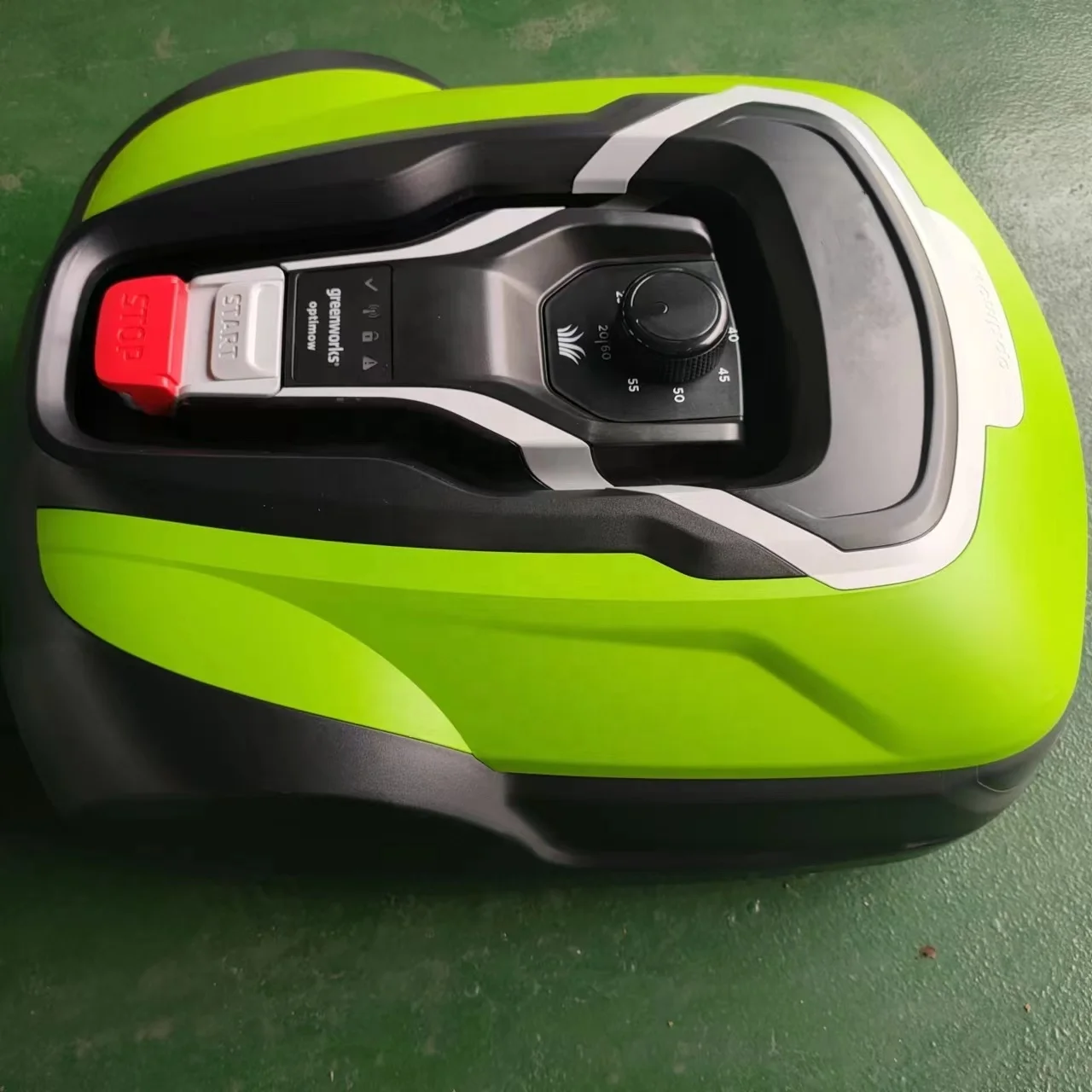 نظام تحديد المواقع الذكي الكهر - مراجعة Smart Garden Robot وسعره